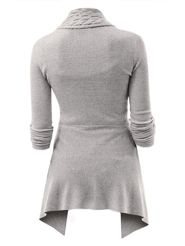 Grauer Damen-Strickcardigan mit Wasserfall-Saum, langen Ärmeln und geripptem Design. Modischer, bequemer Cardigan für Herbst und Winter.