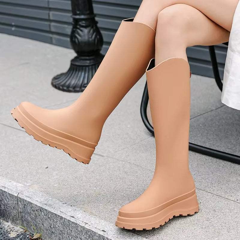 Regenstiefel für den Herbst - Wasserdichte hohe Gummistiefel mit rutschfester Sohle für Damen