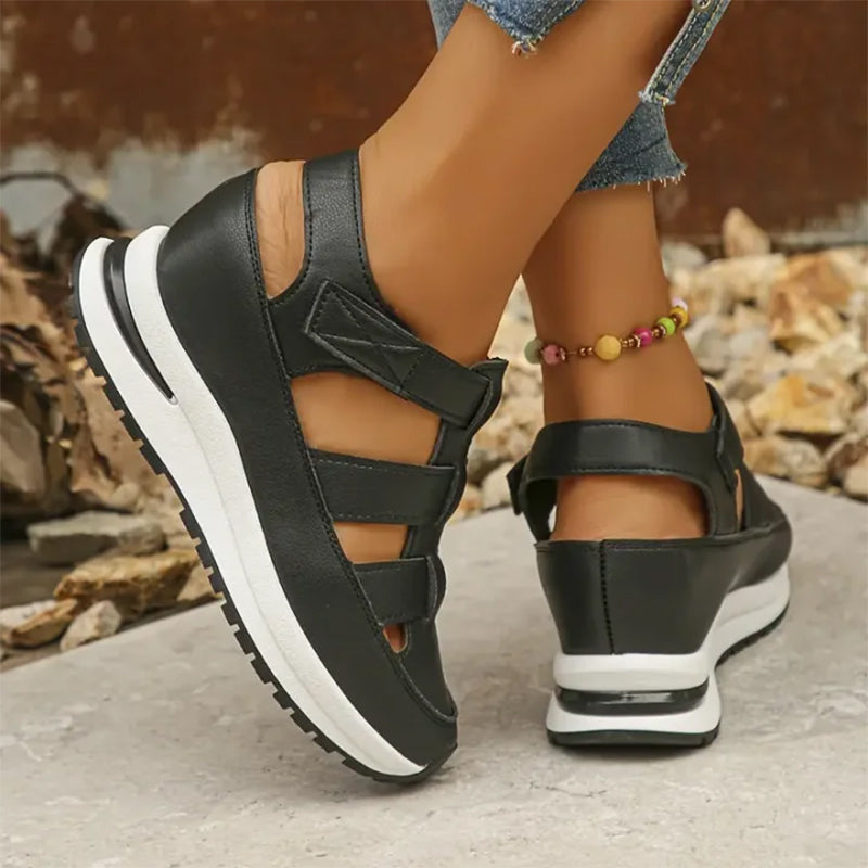 Sandaletten für Damen - Bequeme Platform Sandalen mit Klettverschluss