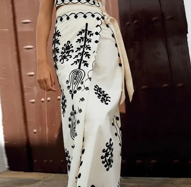 Boho-Style-Zweiteiler - Elegantes Crop-Top mit Rock für den Sommer