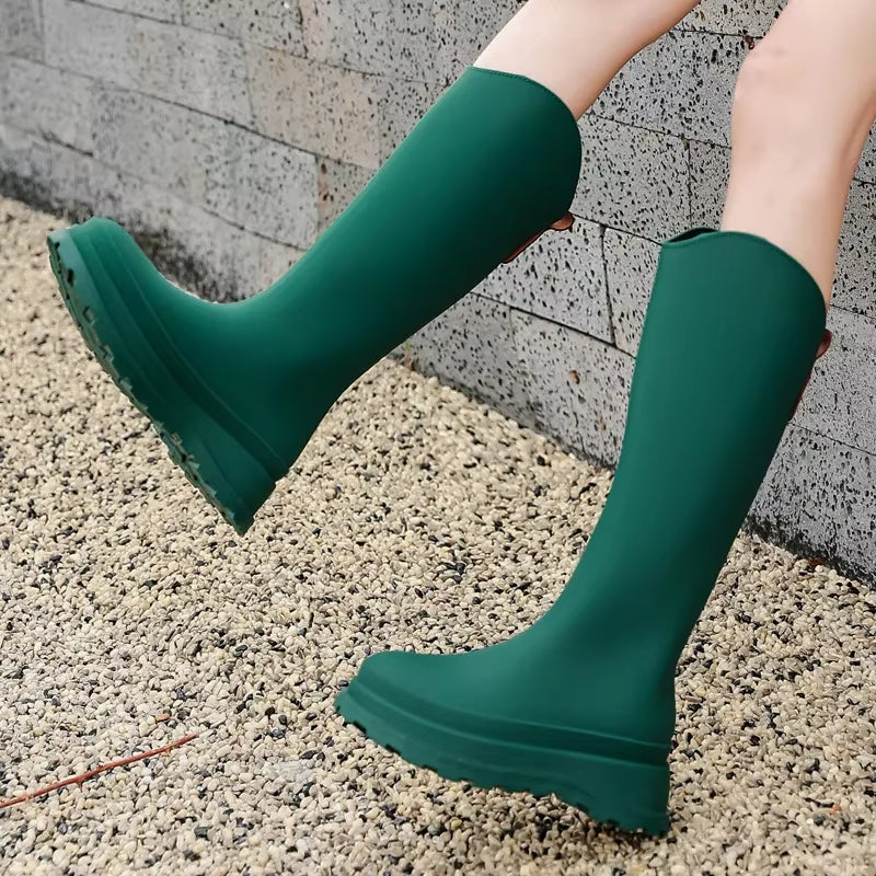 Regenstiefel für den Herbst - Wasserdichte hohe Gummistiefel mit rutschfester Sohle für Damen