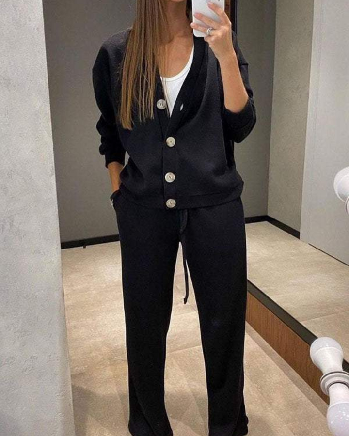 Olivia Strickanzug | Elegantes Loungewear Set mit Knopfleiste