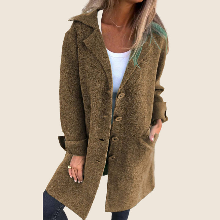 Langer Strickmantel für Damen – Warme Winter-Strickjacke mit Kragen und Knöpfen