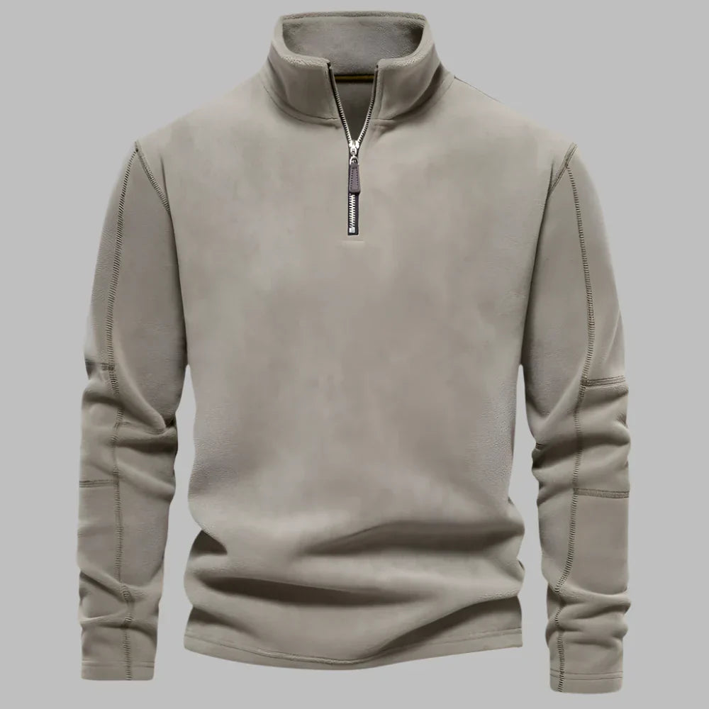 Grauer Herrenpullover mit Reißverschluss, Langarm, Stehkragen. Modischer, bequemer Pullover für Herbst und Winter. Ideal für Freizeitkleidung.