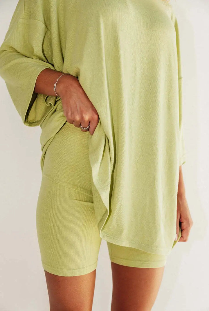Zweiteiler für Damen - Bequemes Sommerset mit T-Shirt & Sweatshorts