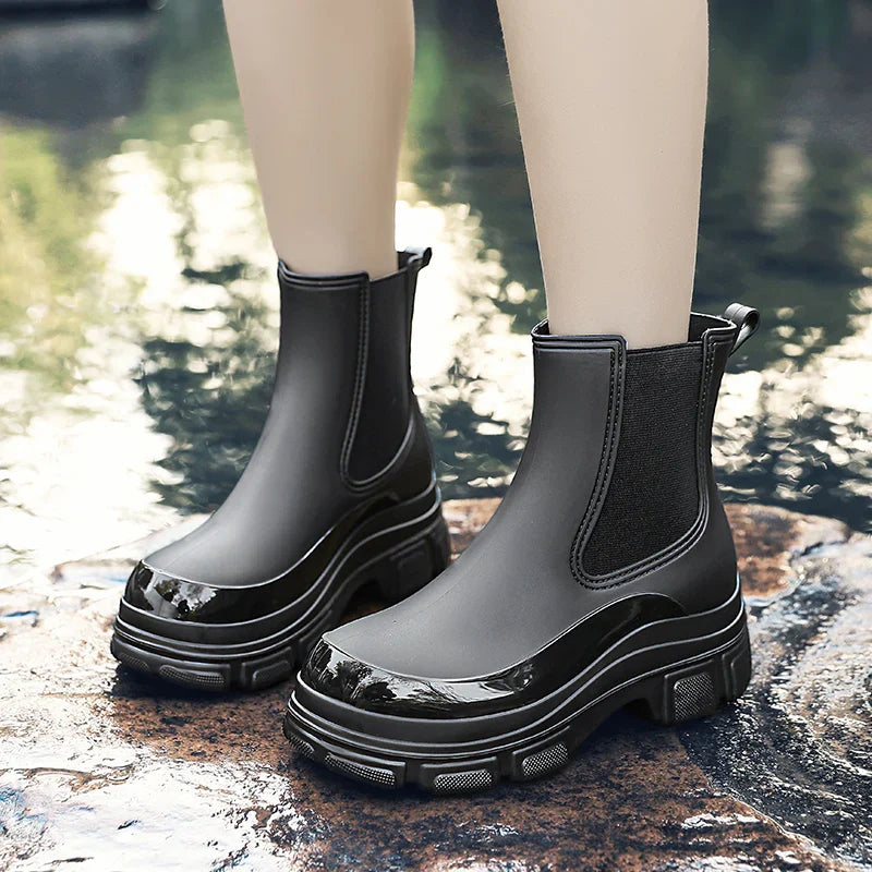 Regenstiefel für den Herbst - Wasserdichte Chelsea Gummistiefel mit Chunky Platform-Sohle für Damen