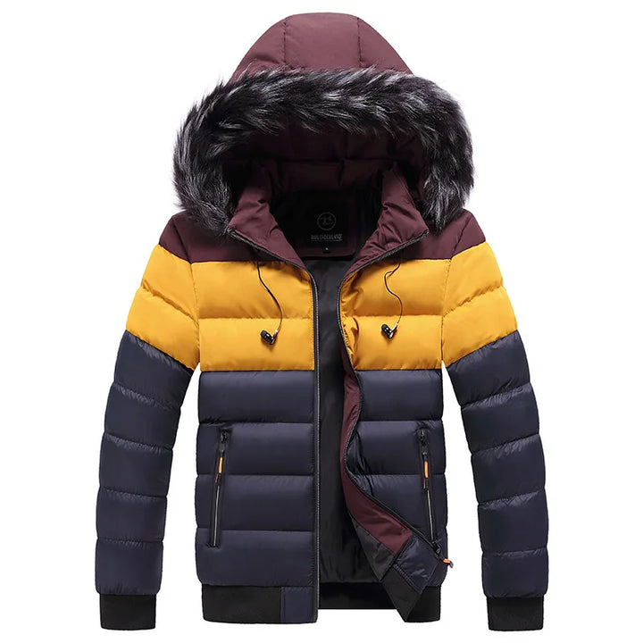 Bunte Winterjacke mit Kapuze, gelb-blau gestreift, Kunstfellbesatz, Reißverschlusstaschen, warm gefüttert, modisch, Herrenbekleidung.