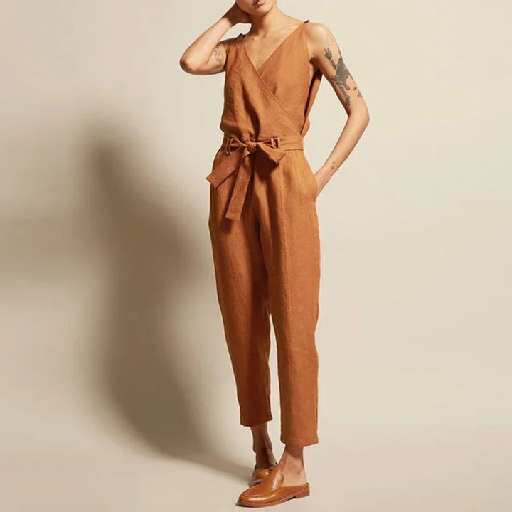 Jumpsuit - Luftige Overall mit Wickeloptik und Gürtel