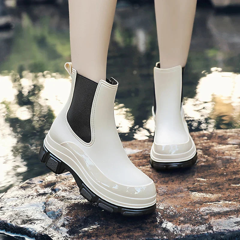 Regenstiefel für den Herbst - Wasserdichte Chelsea Gummistiefel mit Chunky Platform-Sohle für Damen