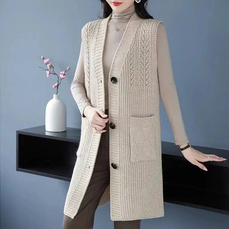Ärmellose Strickweste für den Herbst - Knielange Cardigan mit Knöpfen und Seitentaschen für Damen