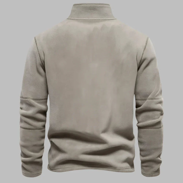 Beige Herren-Fleecejacke, Rückansicht. Weiches Material, langärmlig, ideal für Outdoor-Aktivitäten. Stilvoll und warm für Herbst und Winter.