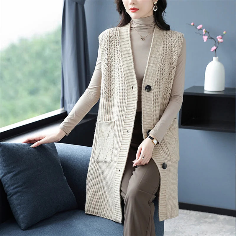 Ärmellose Strickweste für den Herbst - Knielange Cardigan mit Knöpfen und Seitentaschen für Damen