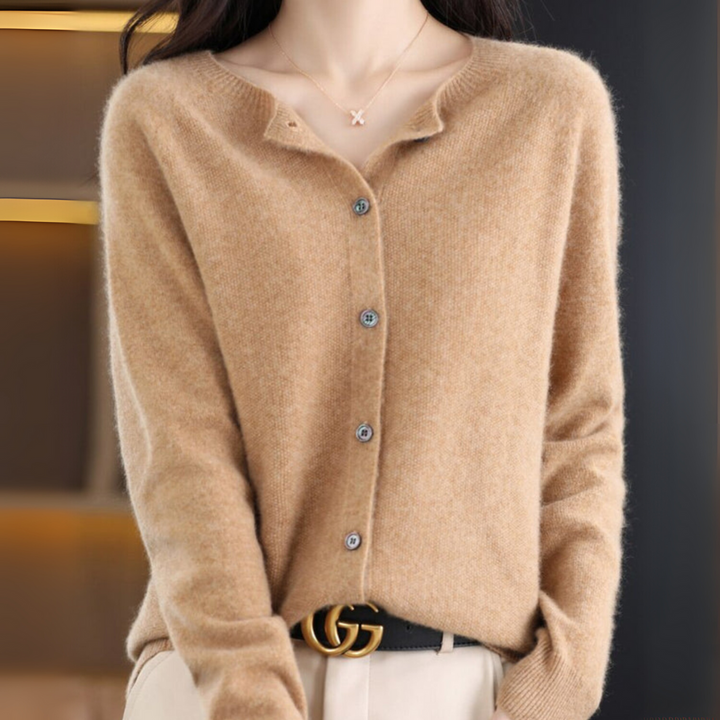 Clara Strickjacke | Leichter O-Neck Cardigan aus Merinowolle für Damen