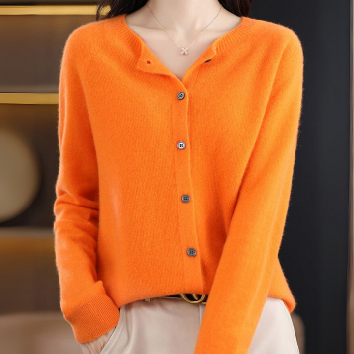 Clara Strickjacke | Leichter O-Neck Cardigan aus Merinowolle für Damen