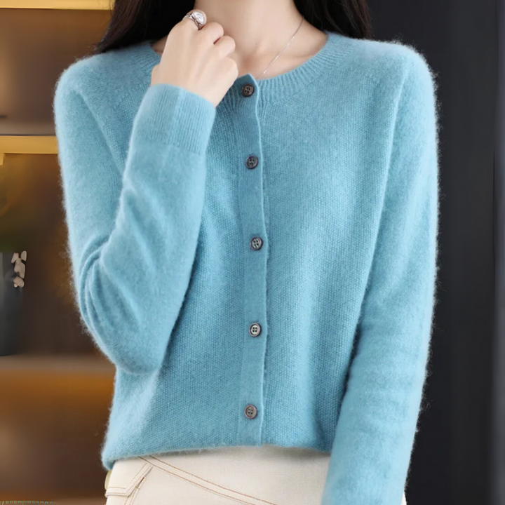 Clara Strickjacke | Leichter O-Neck Cardigan aus Merinowolle für Damen