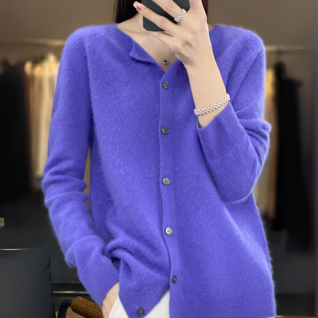 Clara Strickjacke | Leichter O-Neck Cardigan aus Merinowolle für Damen