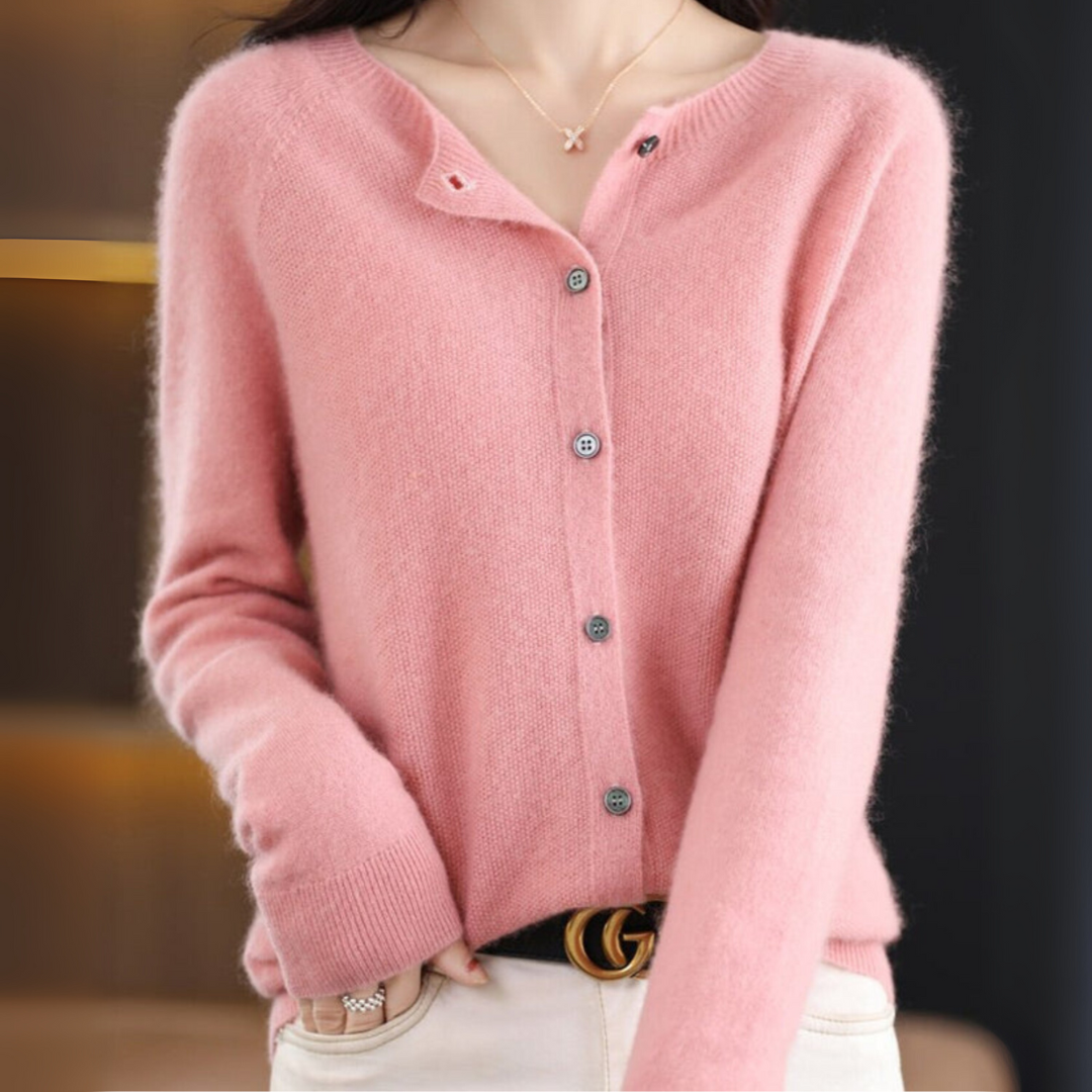Clara Strickjacke | Leichter O-Neck Cardigan aus Merinowolle für Damen