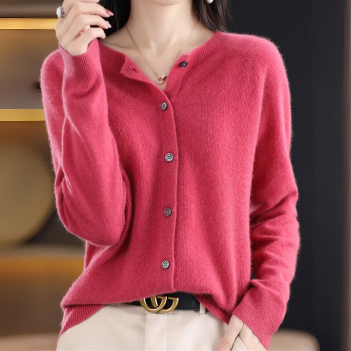 Clara Strickjacke | Leichter O-Neck Cardigan aus Merinowolle für Damen