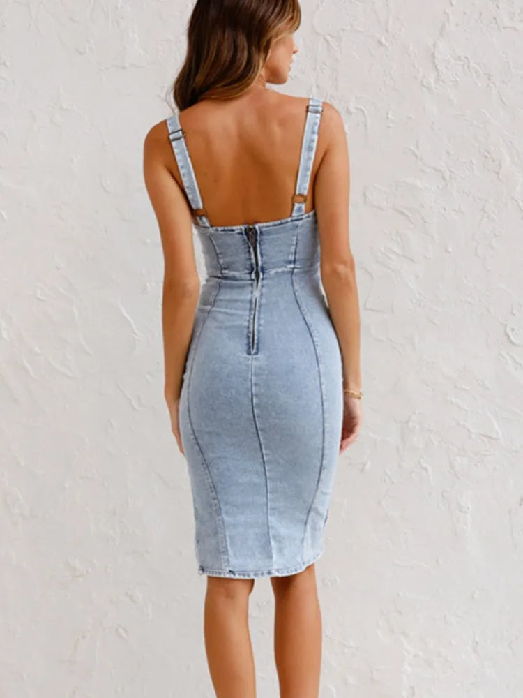 Olivia Jeanskleid | Figurbetontes Trägerkleid mit Schlitz
